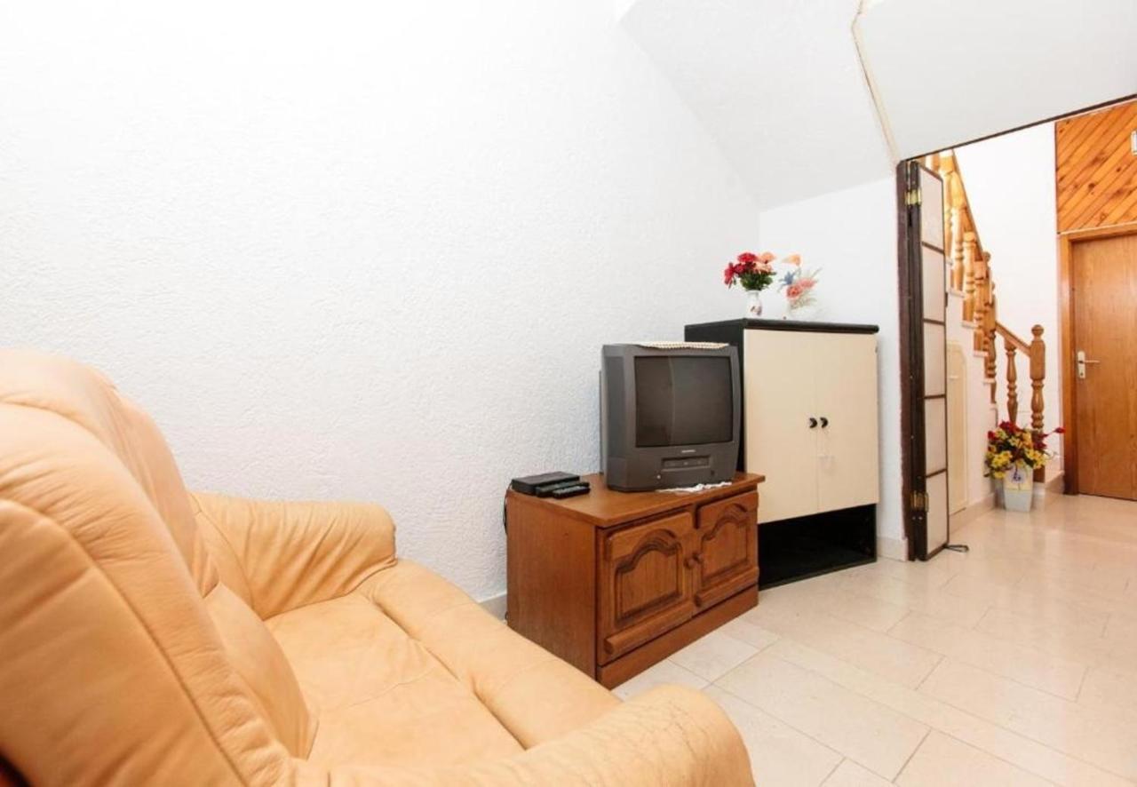 Apartment Knez 1 - 50 M From Beach 포드스트라나 외부 사진