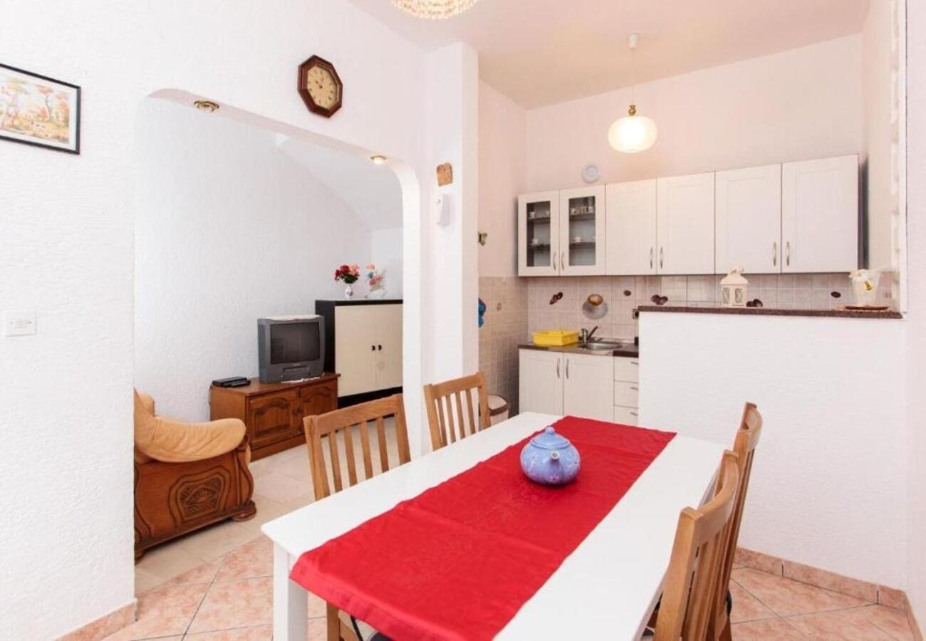 Apartment Knez 1 - 50 M From Beach 포드스트라나 외부 사진