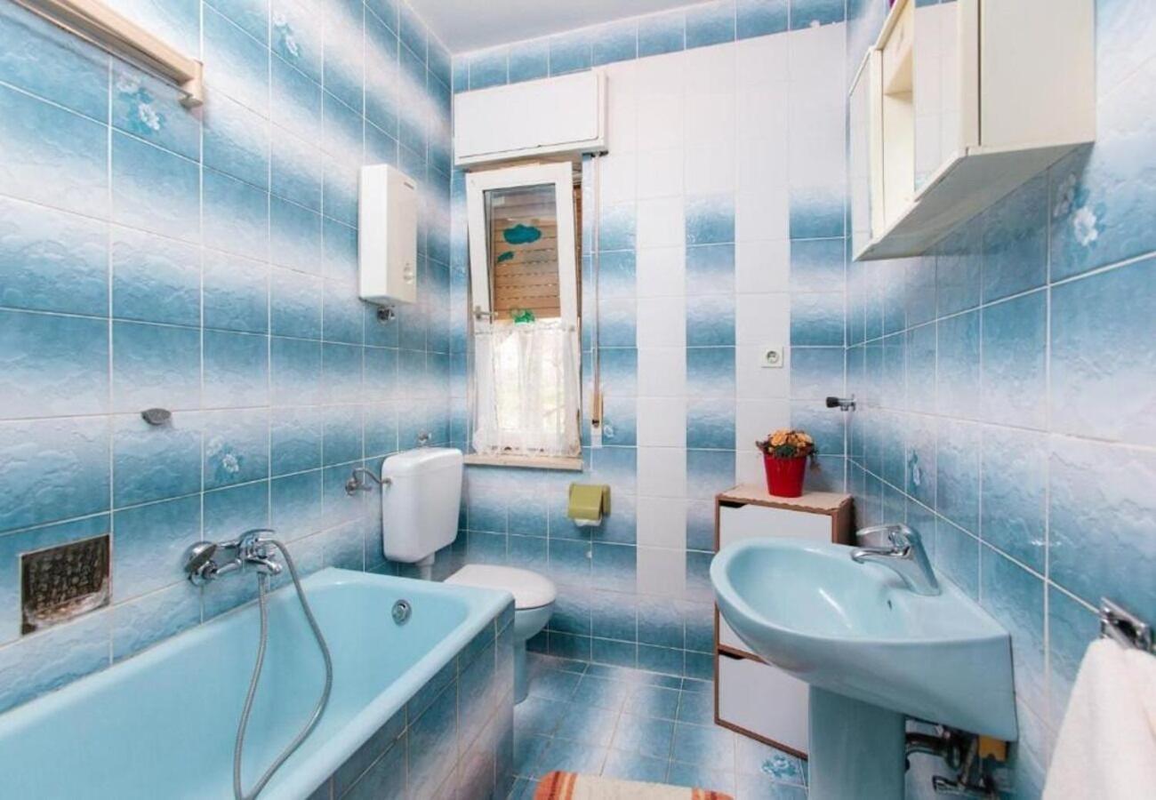 Apartment Knez 1 - 50 M From Beach 포드스트라나 외부 사진
